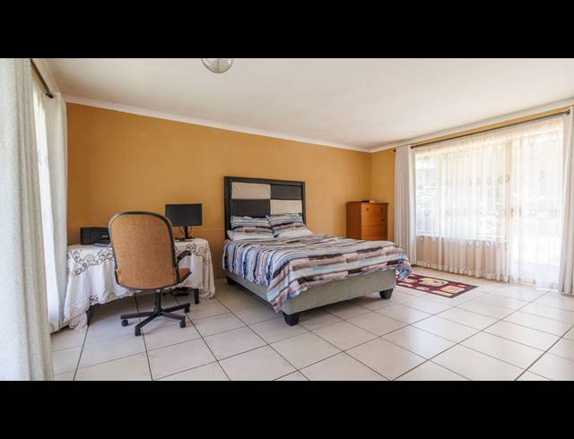 4 BEDROOM FREESTANDING FOR SALE IN MULBARTON